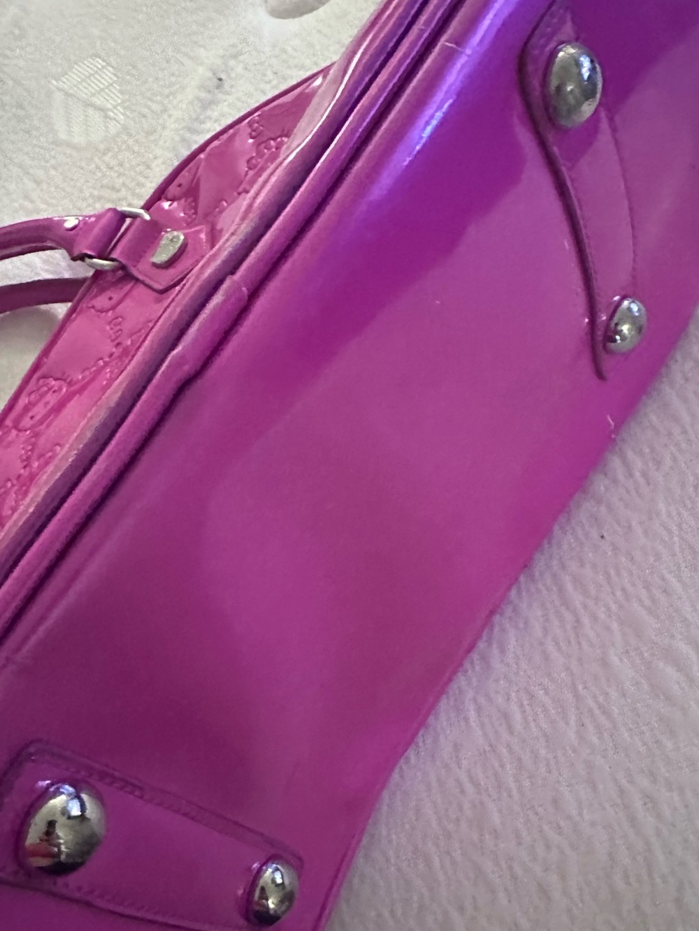 Hello Kitty Glossy Patent Tote in Bright Pink - Picture 2 of 4